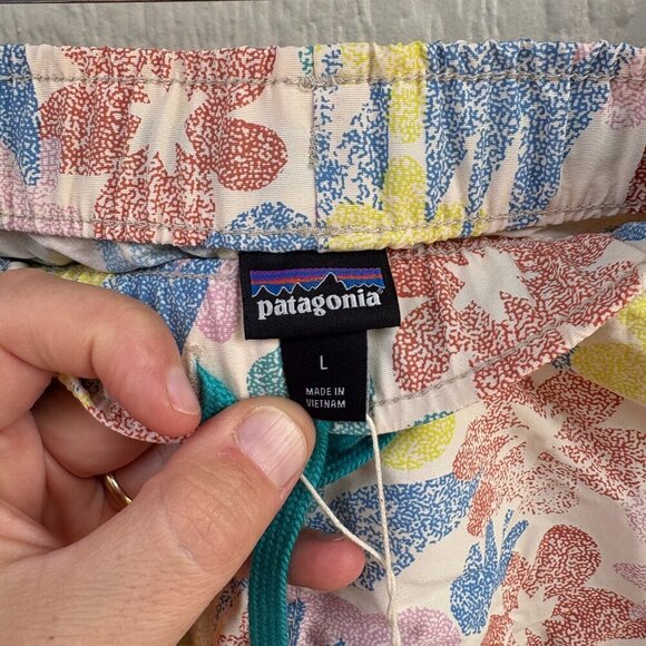 Patagonia Barely Baggies 2.5" Shorts Women's Large Channeling Spring Outdoor - Picture 6 of 12